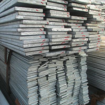 Η καυτή εμβύθιση JIS γαλβάνισε την επίπεδη γέφυρα 300mm επίπεδος γαλβανισμένο φραγμός SGS BV οικοδόμησης χάλυβα του ISO